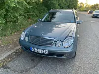 Gebraucht Mercedes E200 163 PS (119 kW) 2003 Blau Kombi