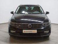 Gebraucht VW Passat R-line 150 PS (110 kW) 2023 Deep black Kombi