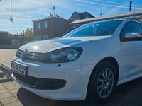 Gebraucht VW Golf VI 105 PS (77 kW) 2010 Weiß Kleinwagen