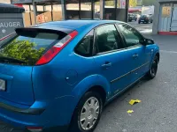 Używany Ford Focus 72 KM (52 kW) 2006 Niebieski Sedan/Limuzyna