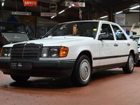 Gebraucht Mercedes 200 72 PS (52 kW) 1985 Weiß Limousine