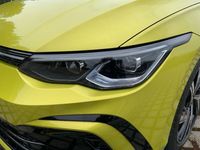 Gebraucht VW Golf VIII R-line 190 PS (139 kW) 2024 Limonen gelb Kombi