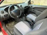 Gebraucht Ford Fiesta 80 PS (58 kW) 2007 Rot Kleinwagen