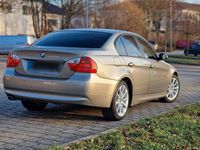 Gebraucht BMW 320 170 PS (125 kW) 2008 Beige Limousine