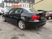 Gebraucht BMW 318 143 PS (105 kW) 2009 Schwarz Limousine