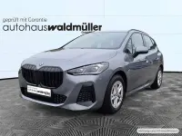Gebraucht BMW 220 Active Tourer M Sport 150 PS (110 kW) 2024 Grau Van / Kleinbus
