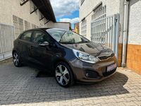 Gebraucht Kia Rio Spirit 109 PS (80 kW) 2013 Braun Limousine