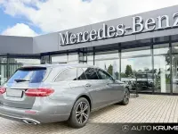 Gebraucht Mercedes E220 Avantgarde 194 PS (142 kW) 2022 Grau Limousine