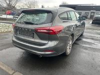Gebraucht Ford Focus Titanium 125 PS (91 kW) 2023 Grau Limousine