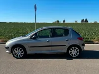 Gebraucht Peugeot 206 75 PS (55 kW) 2003 Silber Limousine
