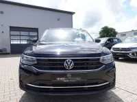 Gebraucht VW Tiguan Life 150 PS (110 kW) 2023 Deep black perleffekt SUV