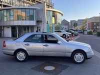Gebraucht Mercedes C200 Elegance 136 PS (100 kW) 1997 Silber Limousine