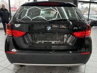Gebraucht BMW X1 Basis 177 PS (130 kW) 2012 Black sapphire metallic SUV