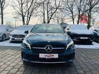 Gebraucht Mercedes A200 156 PS (114 kW) 2017 Blau Limousine