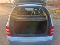 Second-hand Audi A2 110 CP (80 kW) 2002 Albastru Hatchback