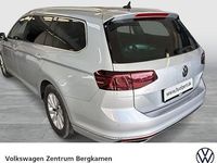 Gebraucht VW Passat Elegance 190 PS (139 kW) 2022 Scale silver metallic Kombi