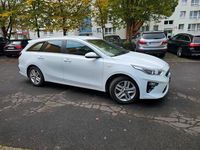 Gebraucht Kia Ceed 135 PS (99 kW) 2019 Weiß Kleinwagen