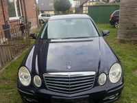 Gebraucht Mercedes E200 135 PS (99 kW) 2007 Blau Limousine