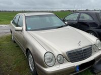 Gebraucht Mercedes E200 136 PS (100 kW) 2000 Beige Limousine