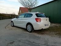 Gebraucht BMW 114 102 PS (75 kW) 2013 Weiß Kleinwagen