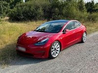 Second-hand Tesla Model 3 258 kW (351 CP) 2020 Roșu Berlinǎ