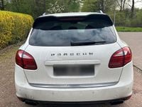 Second-hand Porsche Cayenne 245 CP (180 kW) 2011 Alb SUV