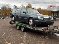 Gebraucht Mercedes E240 170 PS (125 kW) 1999 Grün Kombi