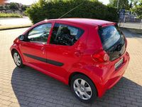 Gebraucht Toyota Aygo Cool 68 PS (50 kW) 2006 Rot Kleinwagen
