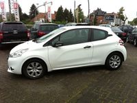Gebraucht Peugeot 208 Access 68 PS (50 kW) 2013 Weiß Kleinwagen