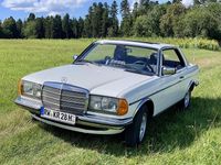 Gebraucht Mercedes 230 109 PS (80 kW) 1977 Weiß Coupé