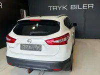 Gebraucht Nissan Qashqai Tekna 131 PS (96 kW) 2017 Weiß SUV