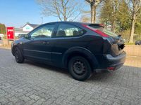 Gebraucht Ford Focus 80 PS (58 kW) 2004 Blau Kleinwagen