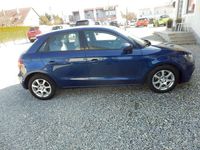 Gebraucht Audi A1 Attraction 122 PS (89 kW) 2013 Blau Kleinwagen
