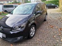 Gebraucht VW Touran Cup 143 PS (105 kW) 2015 Schwarz Van / Kleinbus