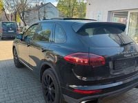 Second-hand Porsche Cayenne 262 CP (192 kW) 2015 Negru SUV