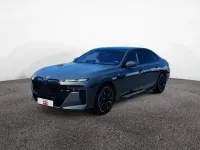 Gebraucht BMW 740 M Sport 286 PS (210 kW) 2024 Dravitgrau metallic Limousine