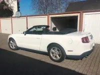 Gebraucht Ford Mustang Convertible 307 PS (225 kW) 2012 Weiß Cabrio