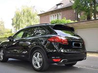 Second-hand Porsche Cayenne 300 CP (220 kW) 2011 Negru SUV