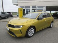 Gebraucht Opel Astra Elegance 131 PS (96 kW) 2023 Lackierung amber yellow/typ au Limousine