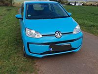 Second-hand VW up! 60 CP (44 kW) 2017 Albastru Hatchback