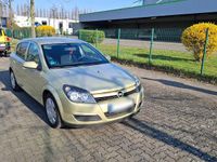 Gebraucht Opel Astra 105 PS (77 kW) 2004 Gold Limousine