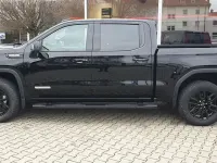 Ny GMC Sierra 360 HK (264 kW) 2025 Sort Pickup / Ladvogn