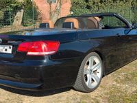 Gebraucht BMW 330 Cabriolet Performance 231 PS (169 kW) 2007 Schwarz Cabrio