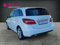 Gebraucht Mercedes B200 156 PS (114 kW) 2018 Weiß Kleinwagen