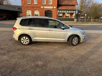 Gebraucht VW Touran 150 PS (110 kW) 2016 Silber Van / Kleinbus