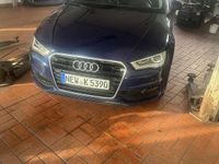 Gebraucht Audi A3 Ambiente 179 PS (131 kW) 2014 Blau Kleinwagen