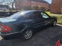 Gebraucht Mercedes E220 Elegance 150 PS (110 kW) 2003 Grün Limousine