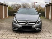 Gebraucht Mercedes B220 170 PS (125 kW) 2014 Grau Kleinwagen