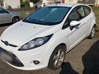 Gebraucht Ford Fiesta 82 PS (60 kW) 2011 Weiß Kleinwagen