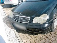 Gebraucht Mercedes C220 143 PS (105 kW) 2002 Schwarz Limousine